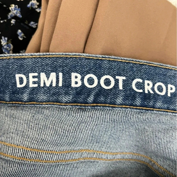 J. Crew Size 29 Mid-Rise Demi-Boot Crop Jeans Raw Hem Kick Flare Denim Size 8/29 - Picture 4 of 12